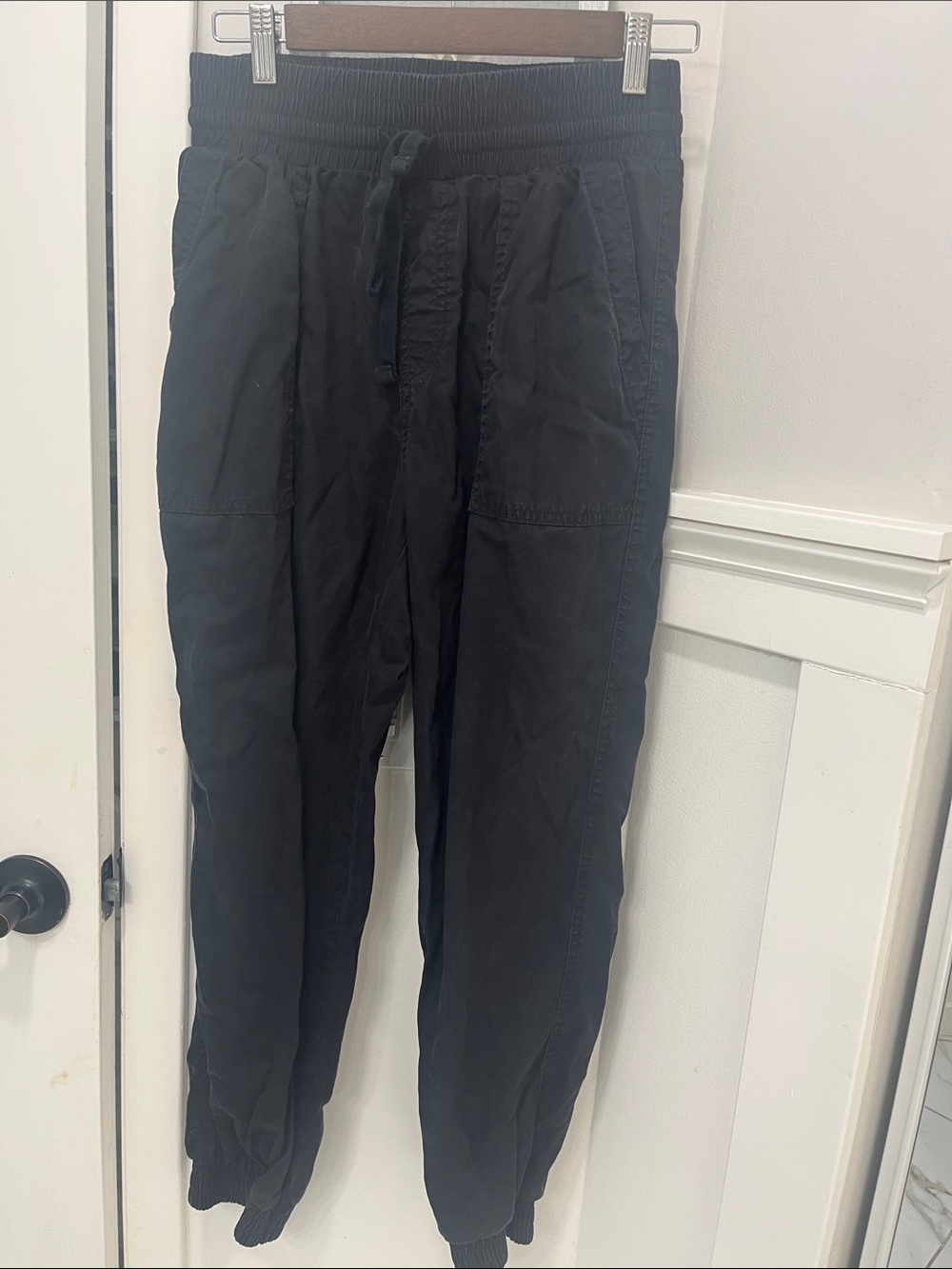 4 for $ 20 A new day Black Women’s Jogger Pants with Drawstring